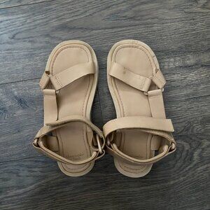 Abercrombie Sporty Platform Strappy Sandals Summer Vacation Shoes